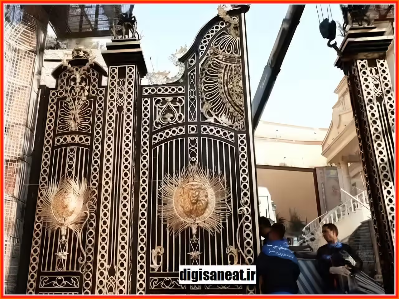 مشخصات درب حیاط ویلایی فلزی