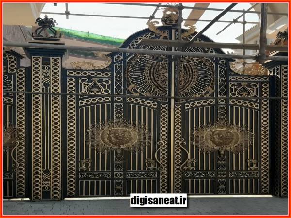 مشخصات درب آهنی شمالی ساختمان