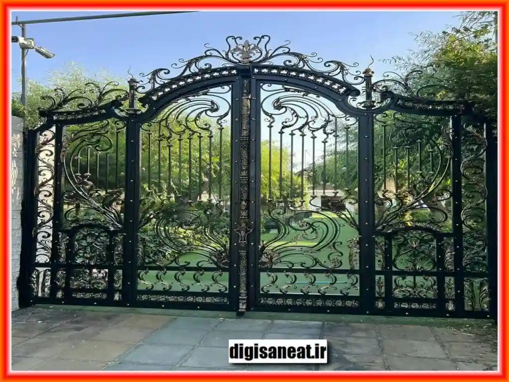 درب حیاط ویلایی فرفورژه در کردان درب حیاط ویلایی فرفورژه در کردان