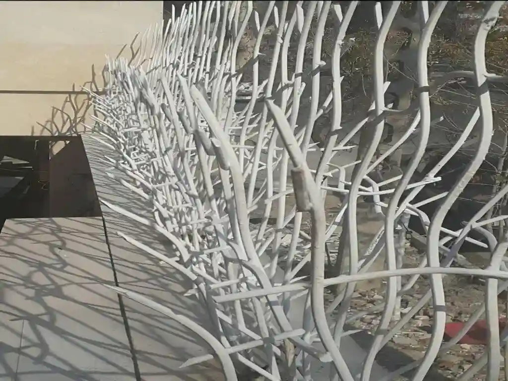 مدلهای مختلف حفاظ شاخ گوزنی با میلگرد نوک تیز مدلهای مختلف حفاظ شاخ گوزنی با میلگرد نوک تیز