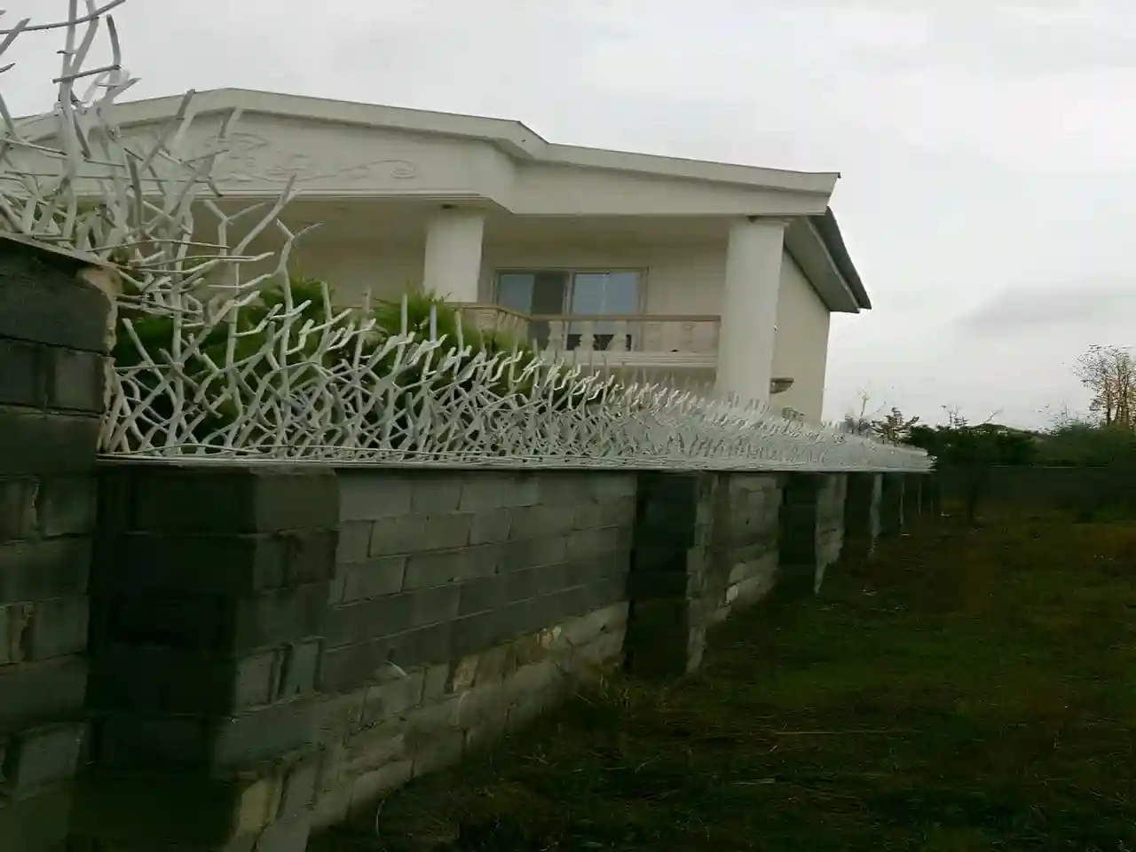 معایب حفاظ دیوار ایمن و شیک معایب حفاظ دیوار ایمن و شیک