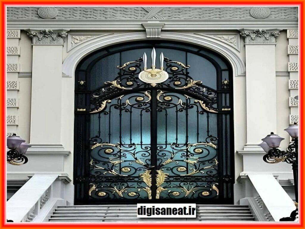 درب آهنی در ساری استان مازندران