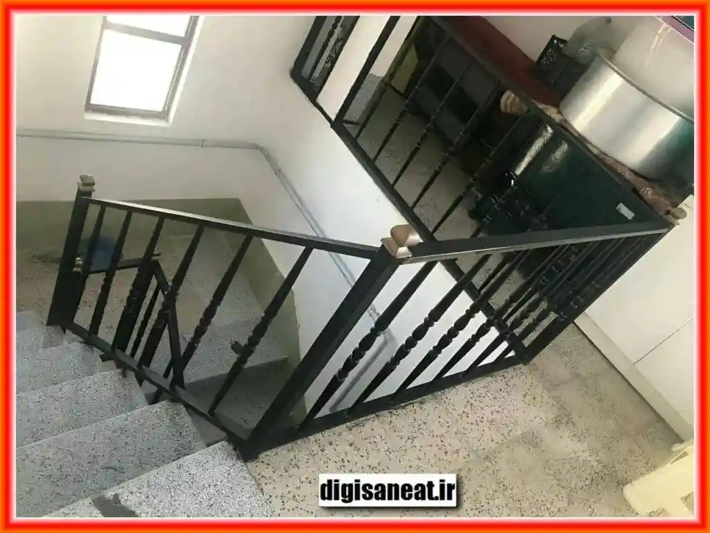 نرده فلزی راه پله با قوطی ساده نرده فلزی راه پله با قوطی ساده