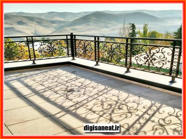 نصب نرده آهنی ساده در محل کار