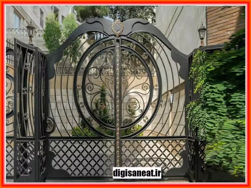 ویژگیهای درب آهنی ساده ورودی ساختمان ویژگیهای درب آهنی ساده ورودی ساختمان