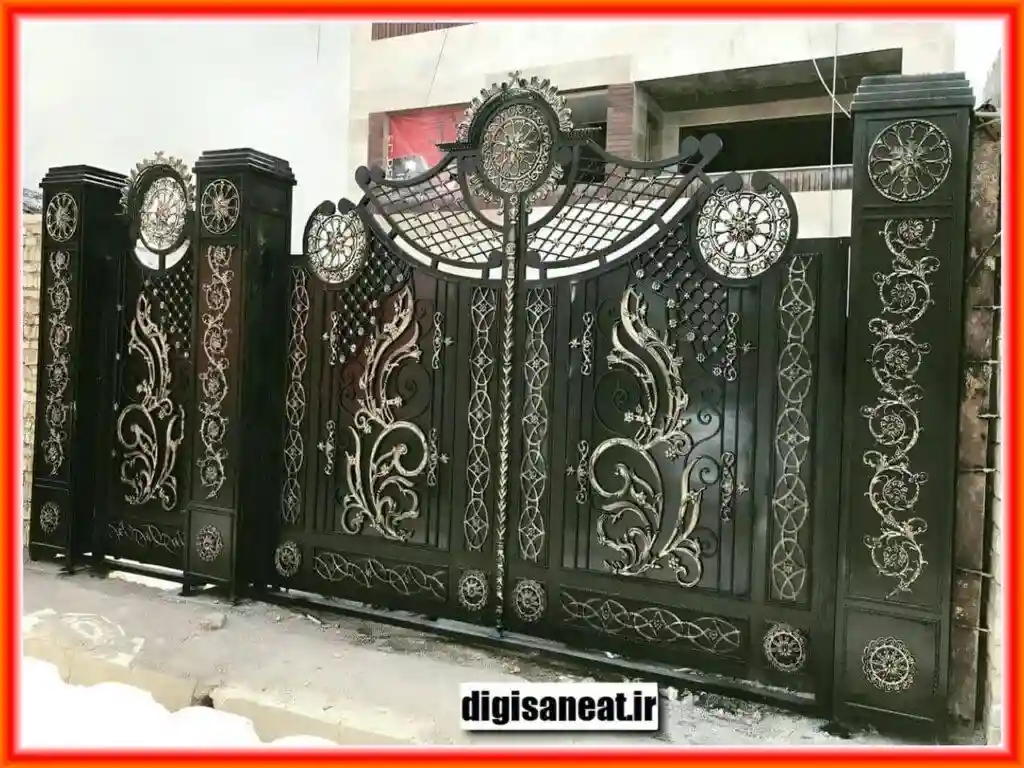 درب آهنی حیاط ساده و شیک درب آهنی حیاط ساده و شیک