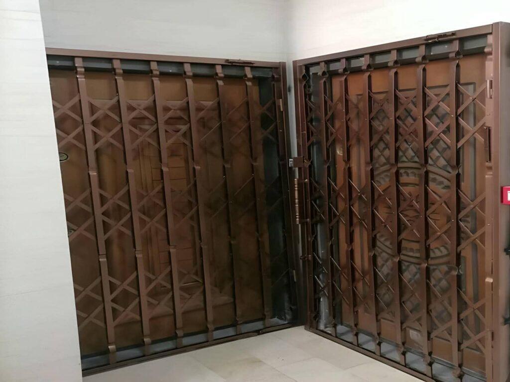 حفاظ آکاردئونی: بهترین انتخاب برای درب آپارتمان