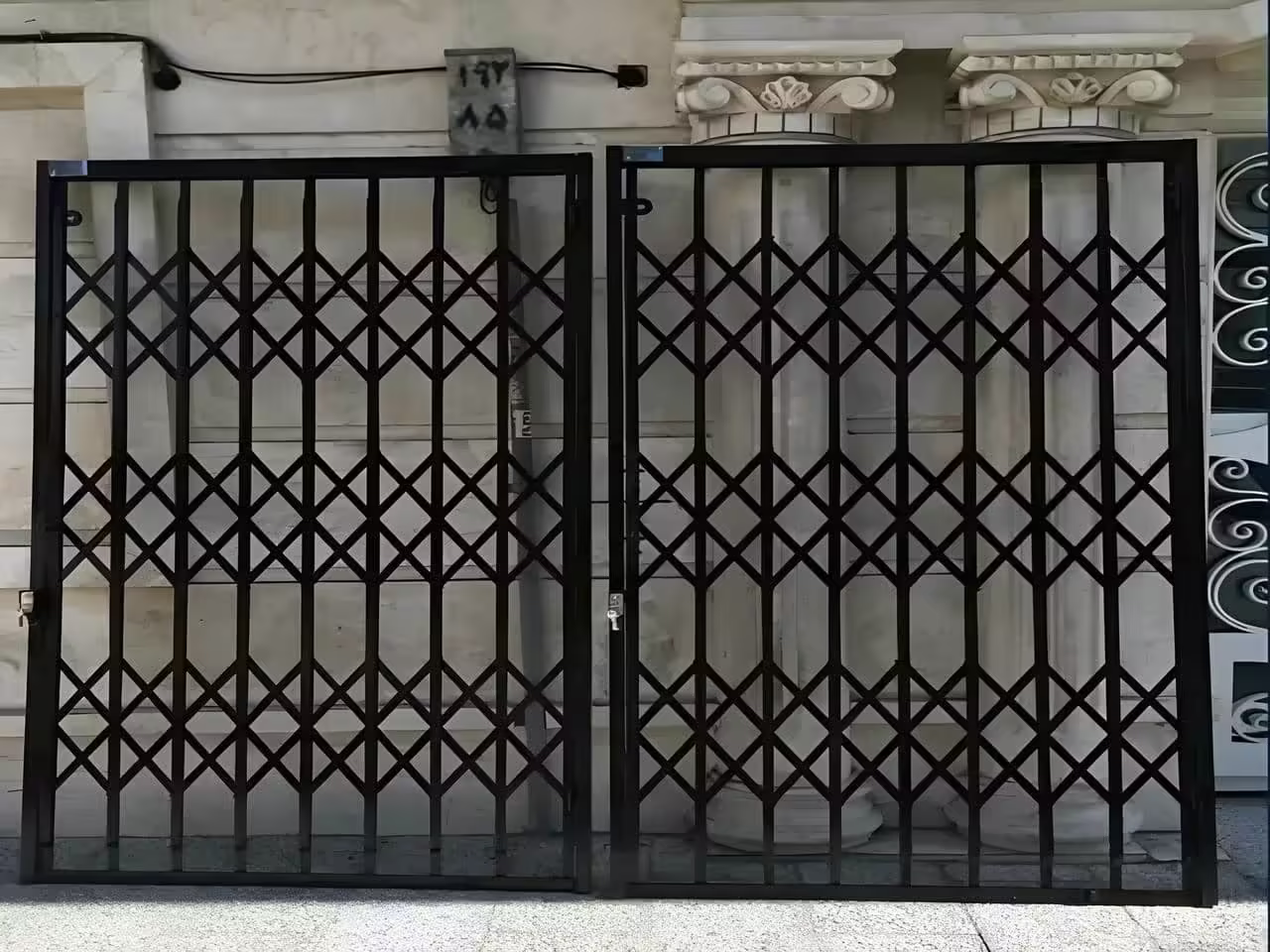 حفاظ کشویی آکاردئونی: راه حلی ایده آل برای ایمنی و زیبایی فضا
