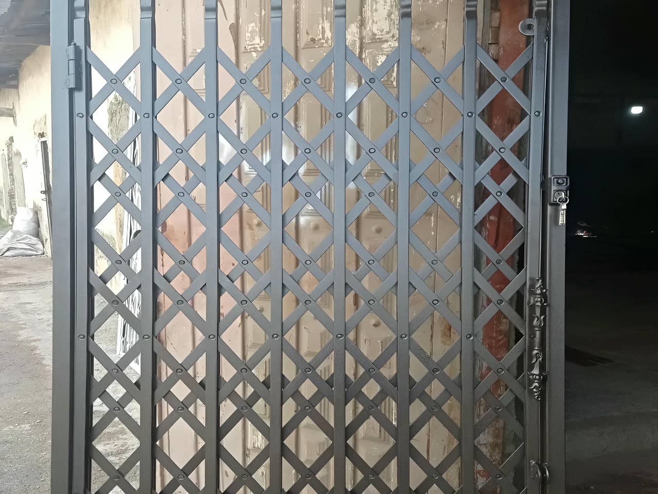 حفاظ آهنی ساختمان در محله یوسف آباد | دیجی صنعت حفاظ آهنی ساختمان در محله یوسف آباد