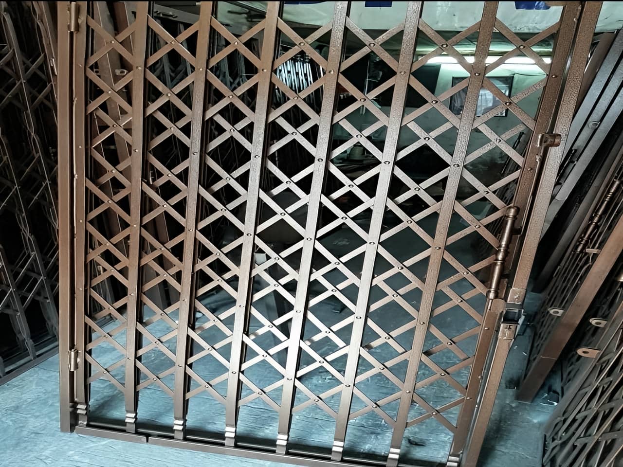 حفاظ آهنی ساختمان در محله گیشا | دیجی صنعت حفاظ آهنی ساختمان در محله گیشا