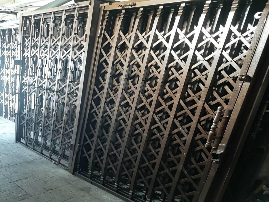 حفاظ آهنی در عظیمیه