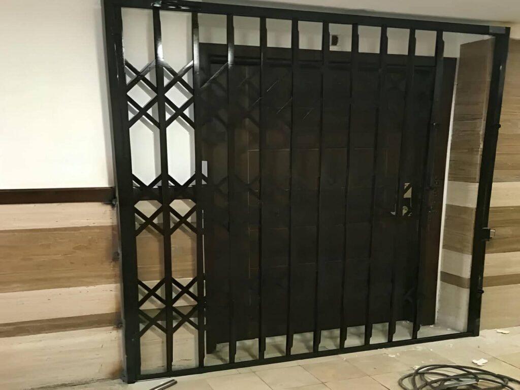 چگونگی نصب حفاظ آکاردئونی روی درب ضد سرقت