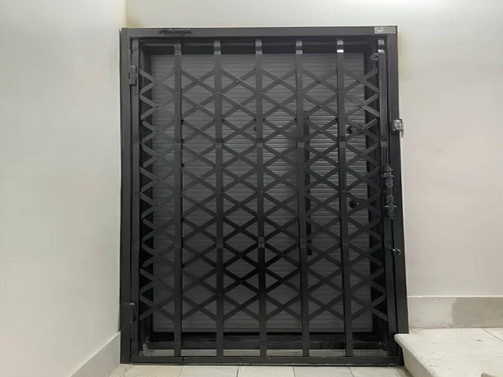 حفاظ آهنی در بندر گناوه