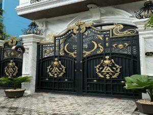 درب حیاط ویلایی در بندر انزلی