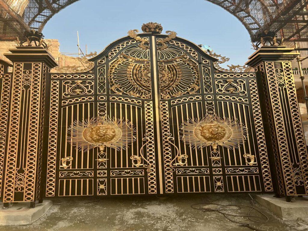 درب حیاط ویلایی در ارومیه درب حیاط ویلایی در ارومیه