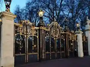 مدل های متنوع درب فورژه