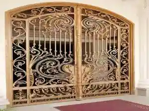 درب حیاط رنگی