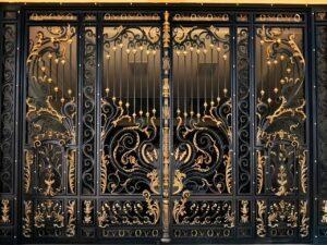 درب حیاط ویلایی در کرمانشاه