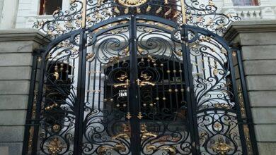 درب و پنجره آهنی در بازار