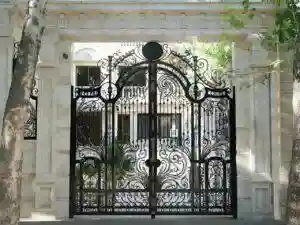 درب حیاط ویلایی در یزد