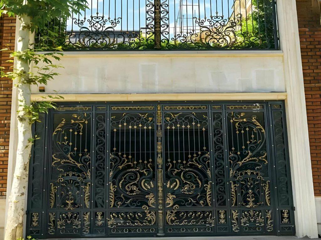 درب حیاط ویلایی در مشهد