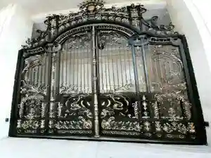 درب حیاط ویلایی در اردبیل