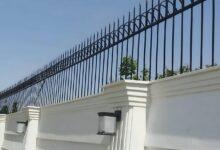حفاظ آهنی روی دیوار منزل
