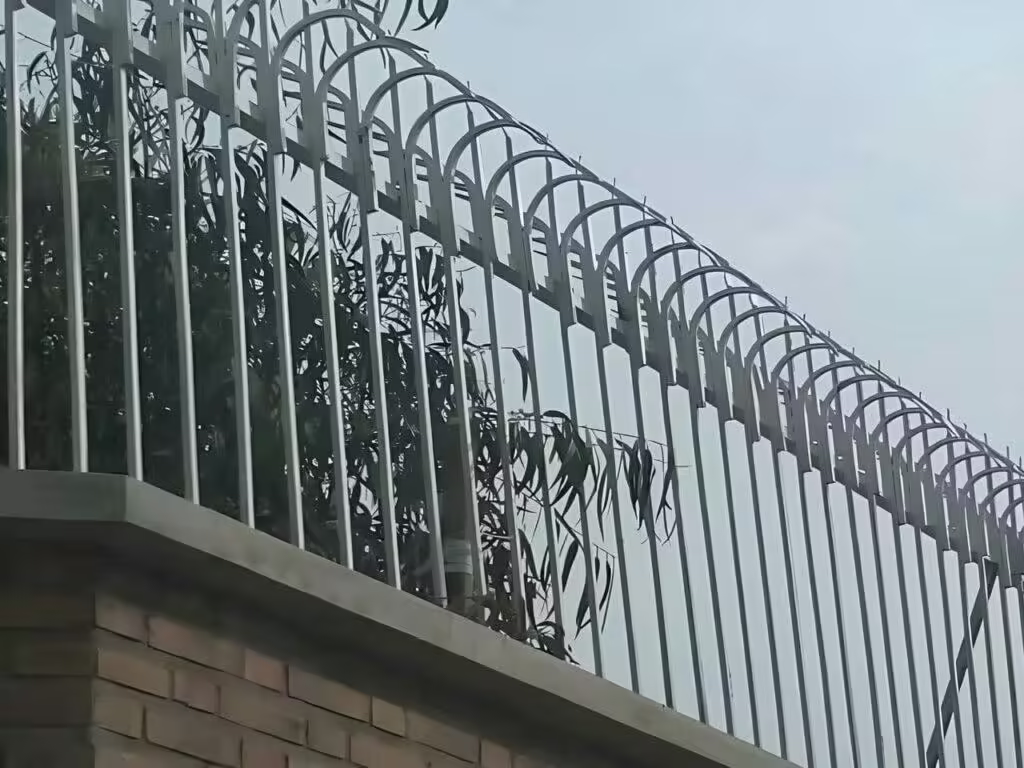 قیمت هر متر نرده آهنی