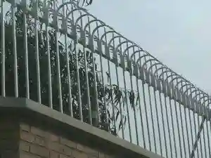 قیمت هر متر نرده آهنی