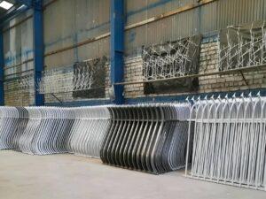 محافظ دیوار