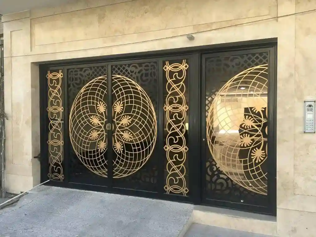 مشخصات درب آهنی جنوبی ساختمان