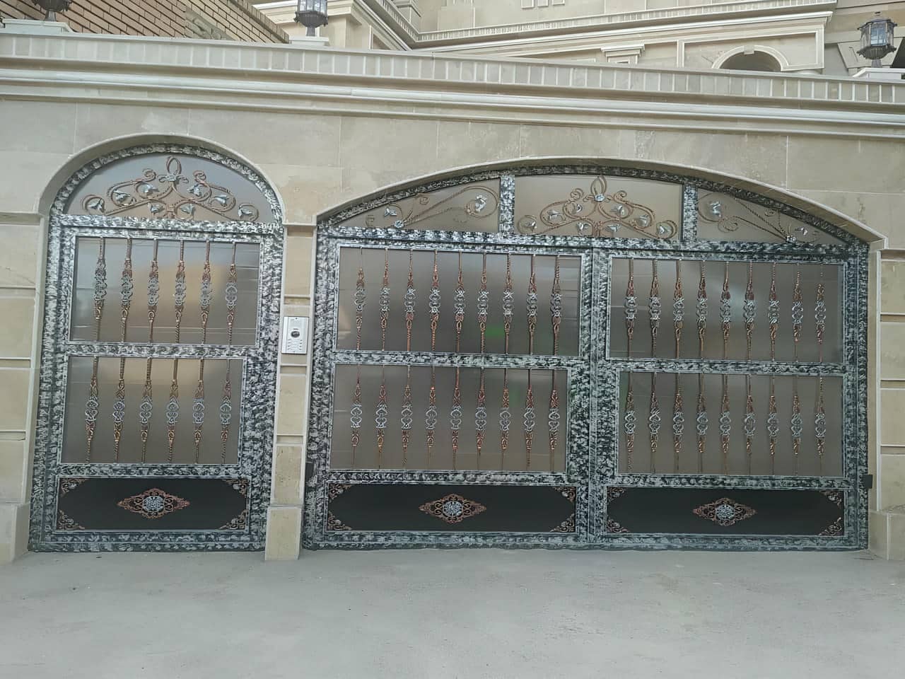 درب‌های فرفورژه برای ساختمان‌های جنوبی