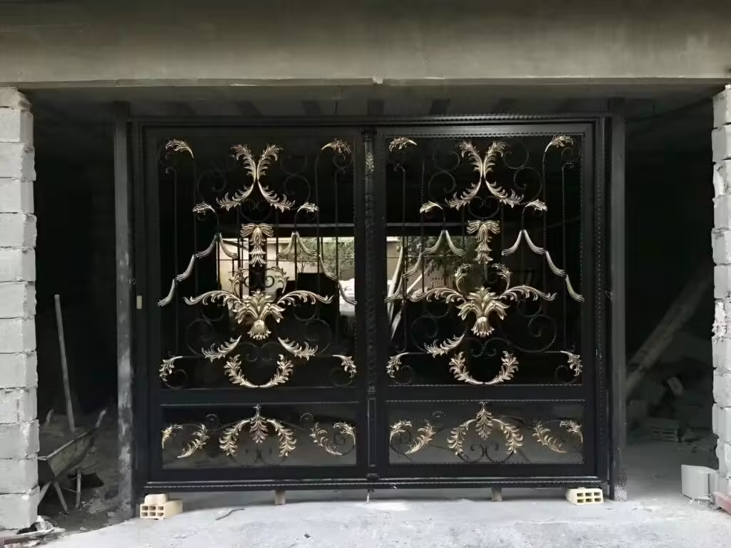 مشخصات درب آهنی کلاسیک