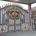 تولید کننده در آهنی ورودی ساختمان