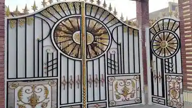 تولید کننده در آهنی ورودی ساختمان