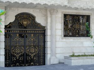 درب حیاط ویلایی در تبریز