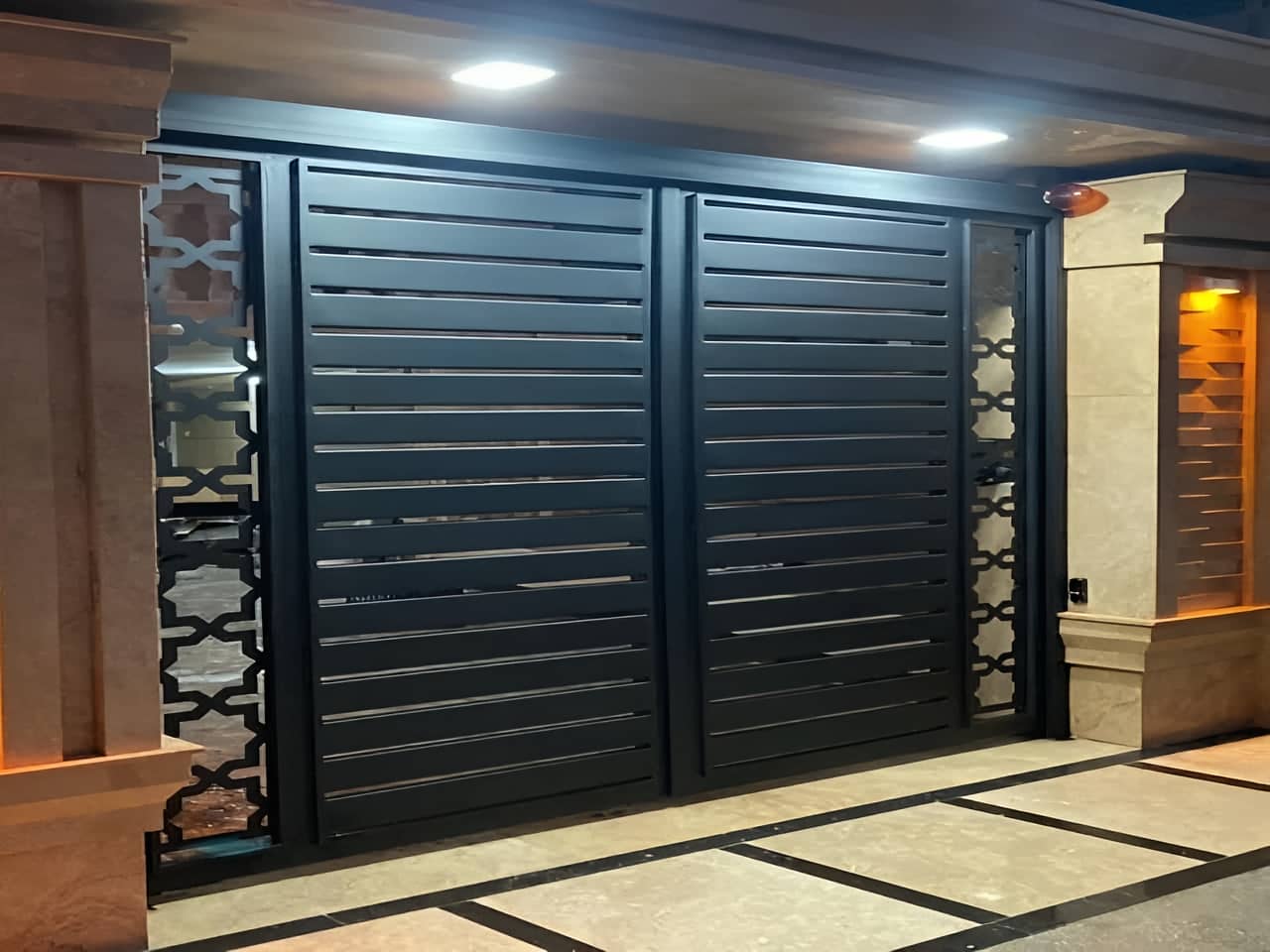 درب حیاط شیک و مدرن | دیجی صنعت درب حیاط شیک و مدرن