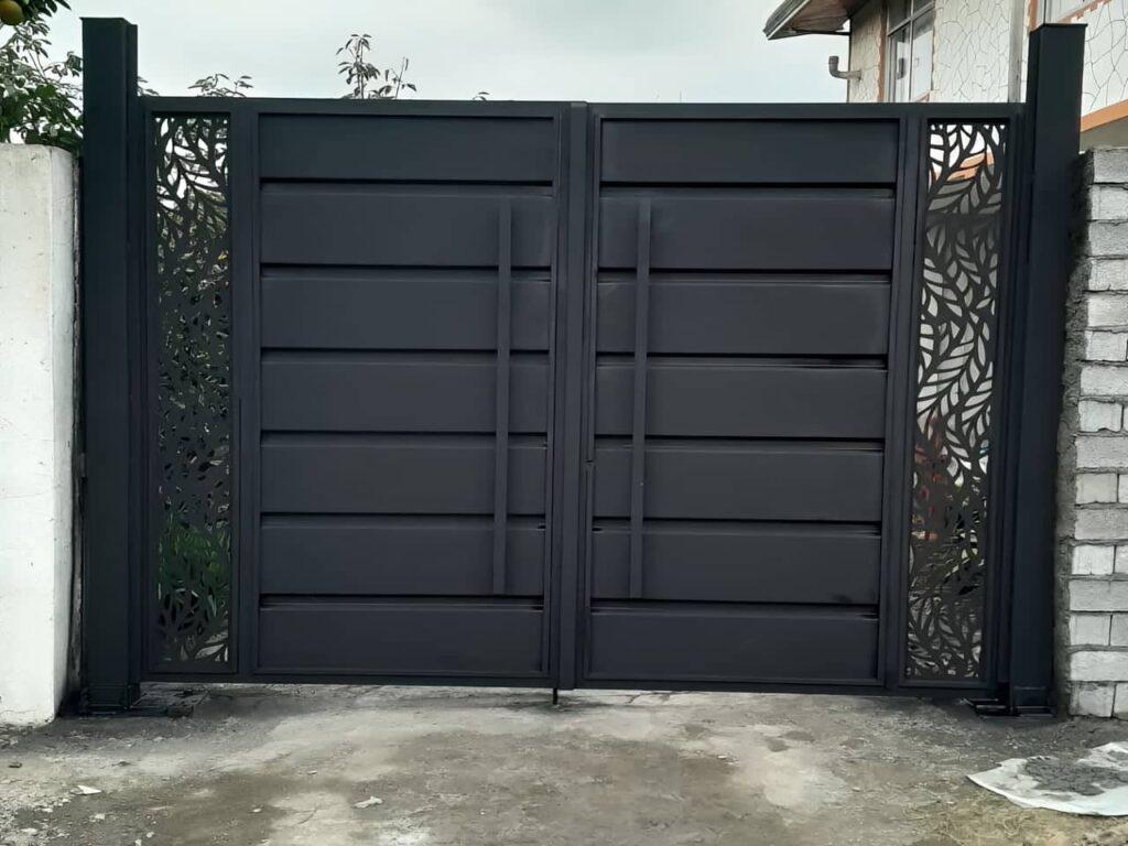 درب فلزی ساختمان چند است؟