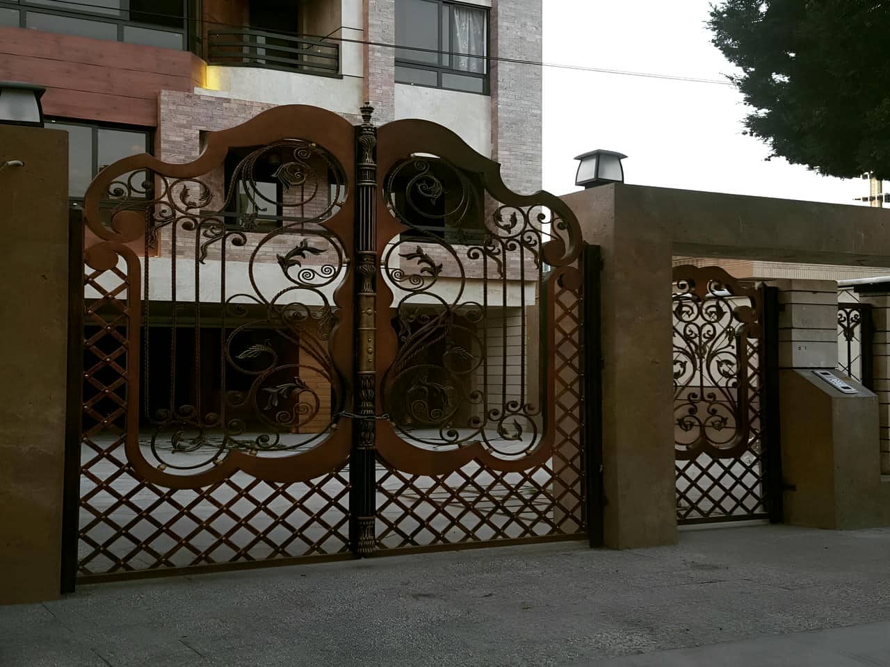 درب ویلا فرفورژه | دیجی صنعت درب ویلا فرفورژه