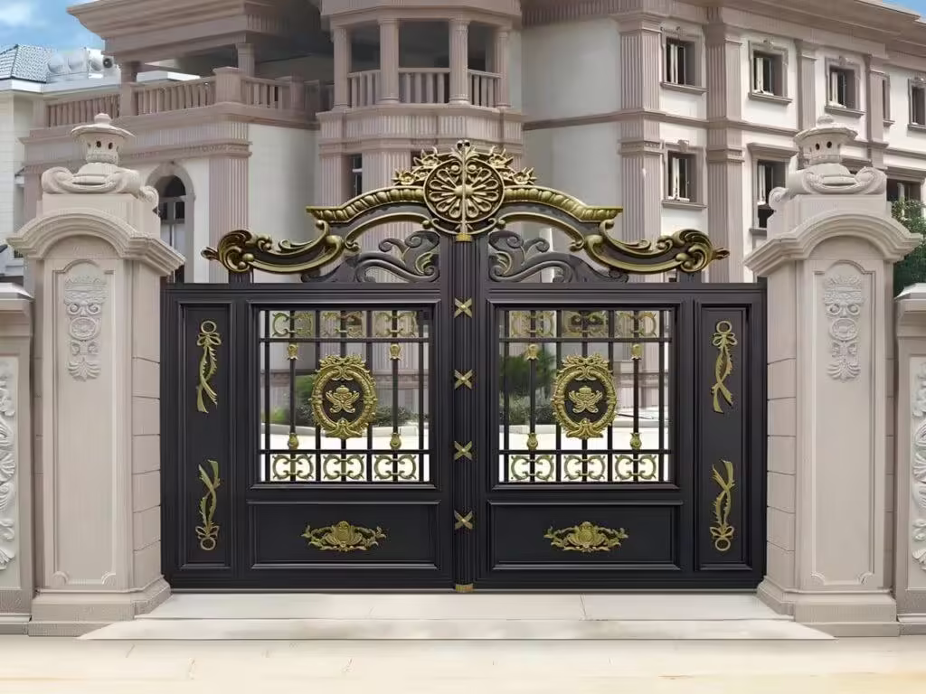 درب حیاط ویلایی در همدان