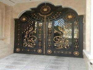 درب حیاط ویلایی در کاشان