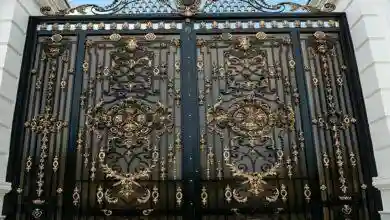 درب حیاط ویلایی در کردستان