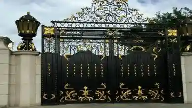 درب حیاط ویلایی در آستارا