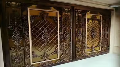 درب فلزی ورودی راه پله