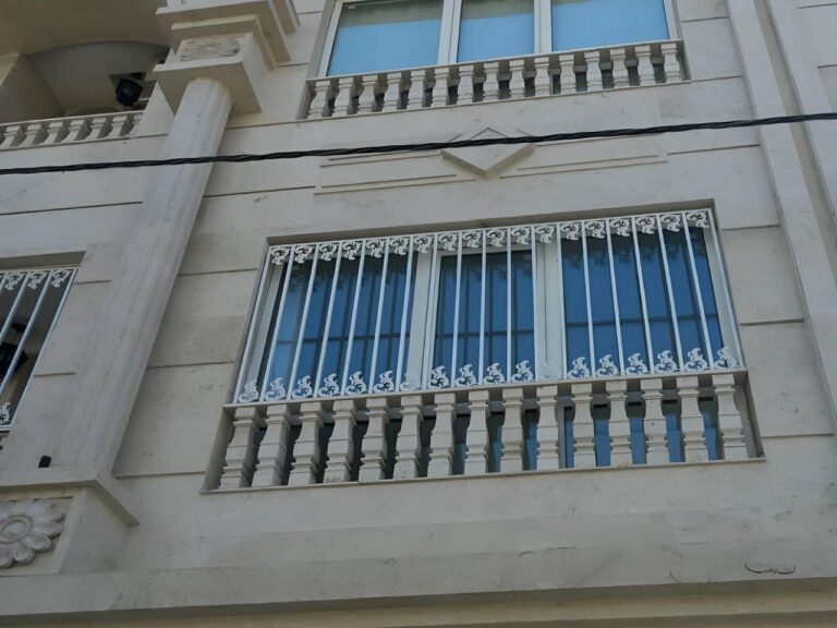 window-guard-iron-fence-wrought-iron-aa اهمیت ایمنی درها و پنجره ها