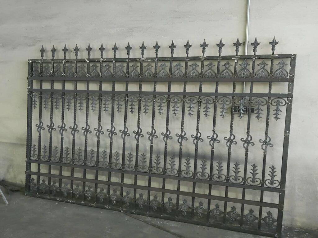 انواع نرده فلزی فرفورژه و کاربردهای آن انواع نرده فلزی فرفورژه و کاربردهای آن