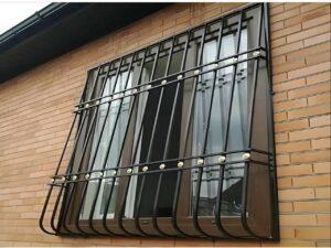 سفارش حفاظ پنجره با جای گلدان