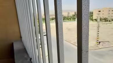 حفاظ پنجره از داخل