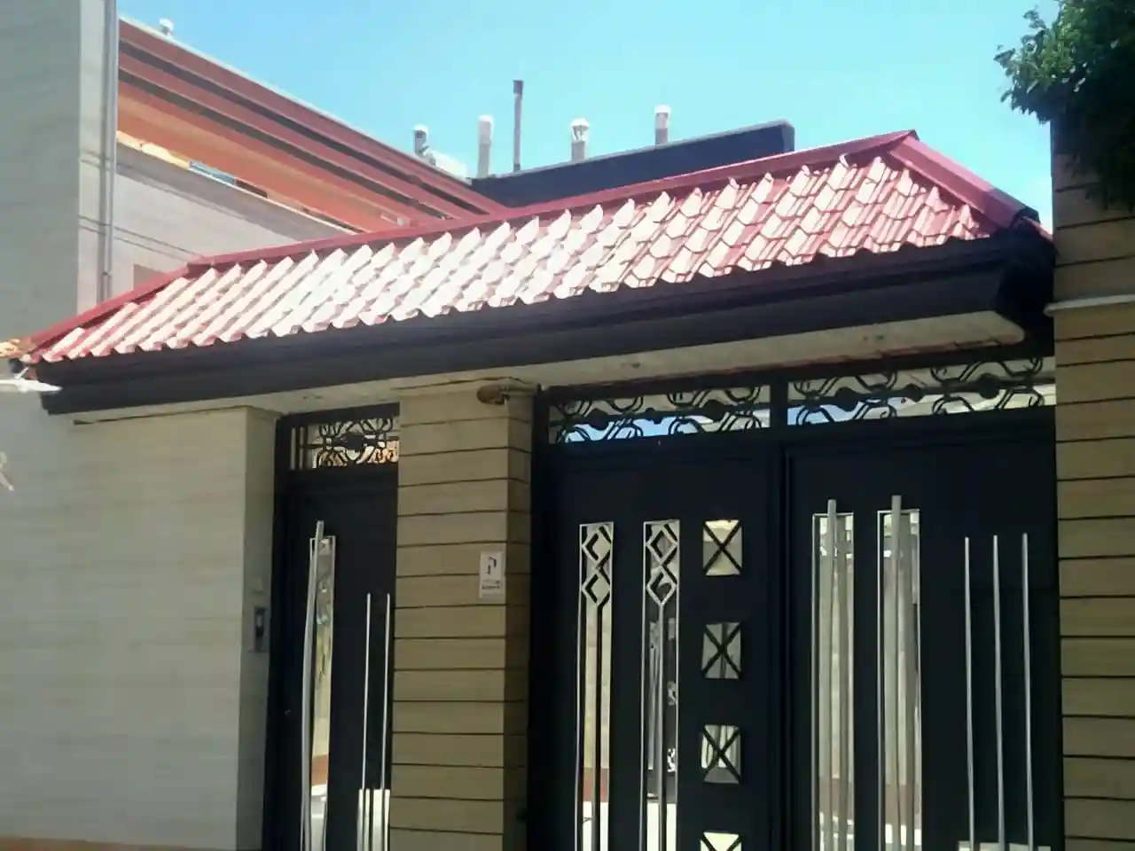 آردواز سردرب شیروانی پارکینگ ساختمان 106 آردواز فلزی