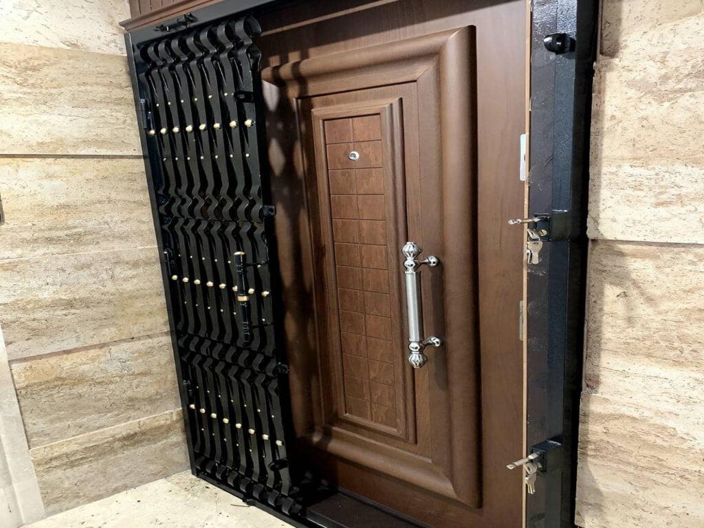 اندازه گیری درب منزل آپارتمان